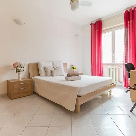 Alessia's Flat- Darsena Porta Genova M2 Apartment *