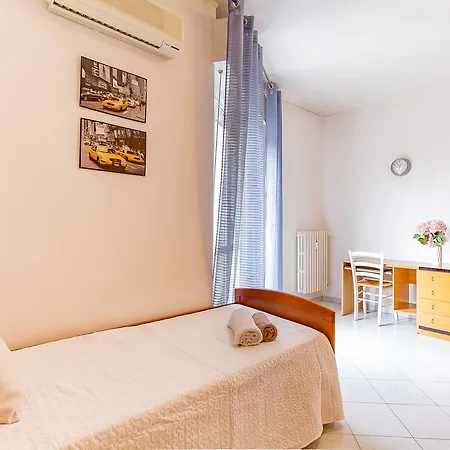 Alessia's Flat- Darsena Porta Genova M2 Apartment *